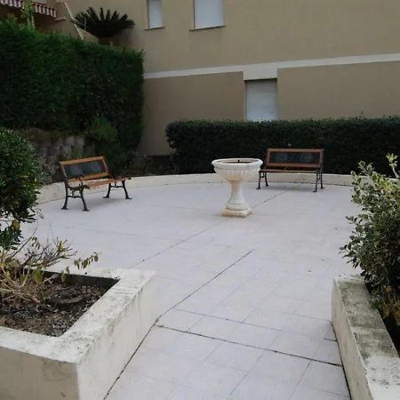 Apartamento Agreable 2p Avec Terrasse, Piscine, Garage Et Wifi A - Fr-1-196-271 Menton